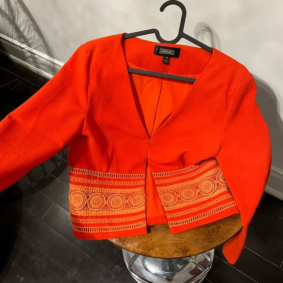 Red Cropped Blazer - Picture 2 of 6